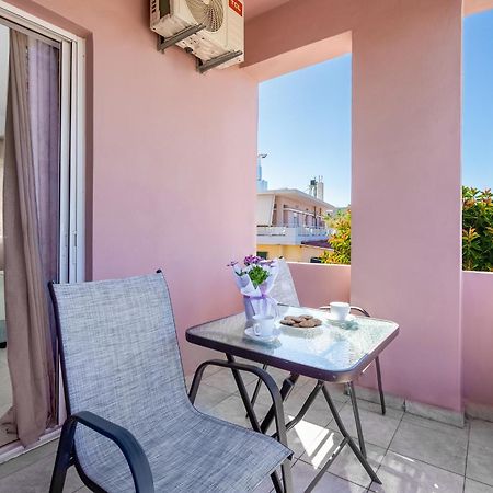 Nikos Apartments Agia Marina  Exterior photo